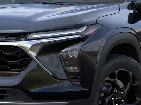 New 2026 Chevrolet Trax LT w/ Midnight Edition FWD image 10