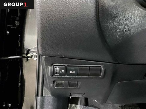 Used 2022 Toyota Corolla Cross LE w/ Moonroof Package image 34