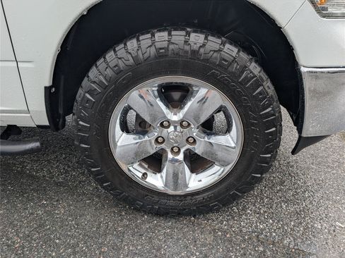 Used 2019 RAM 1500 Big Horn AWD/4WD image 9