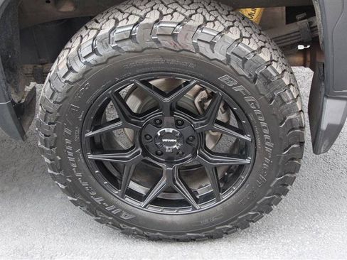 Used 2022 GMC Sierra 1500 AT4X AWD/4WD image 48