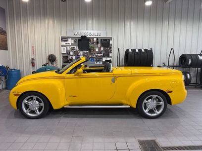 Used 2004 Chevrolet SSR w/ Preferred Equipment Group