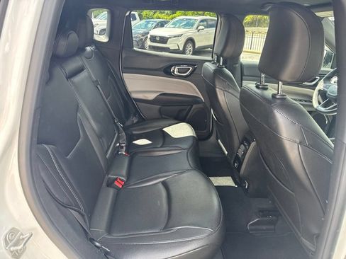 Used 2025 Jeep Compass Limited AWD/4WD image 28