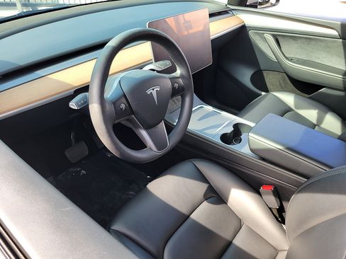 Used 2023 Tesla Model Y Long Range AWD/4WD image 15