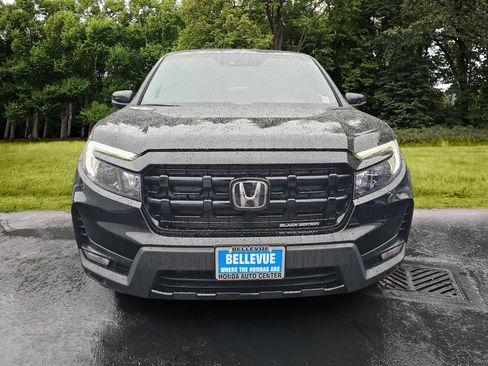 Used 2025 Honda Ridgeline Black Edition image 2