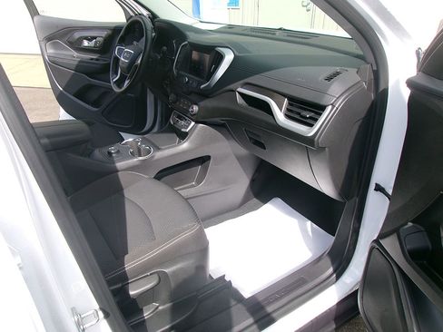 Used 2024 GMC Terrain SLE AWD/4WD image 9