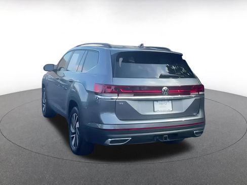 Used 2025 Volkswagen Atlas SE image 11