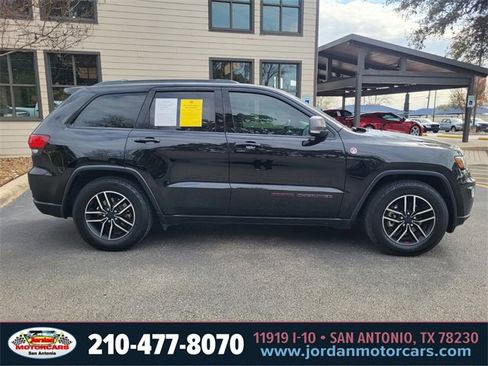 Used 2020 Jeep Grand Cherokee Trailhawk image 6
