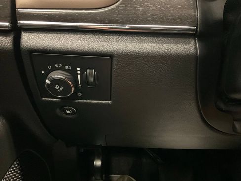 Used 2017 Jeep Grand Cherokee Limited AWD/4WD image 18