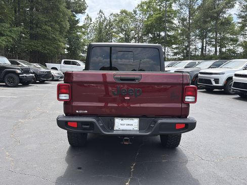 Used 2022 Jeep Gladiator Sport AWD/4WD image 12