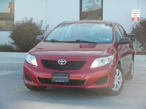 Used 2010 Toyota Corolla FWD image 5