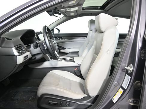 Used 2018 Honda Accord Touring image 21