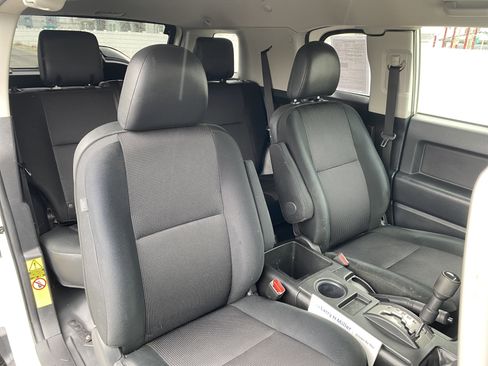 Used 2012 Toyota FJ Cruiser 4WD w/ Convenience Pkg image 21