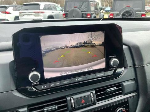 Certified 2024 Nissan Pathfinder S image 20