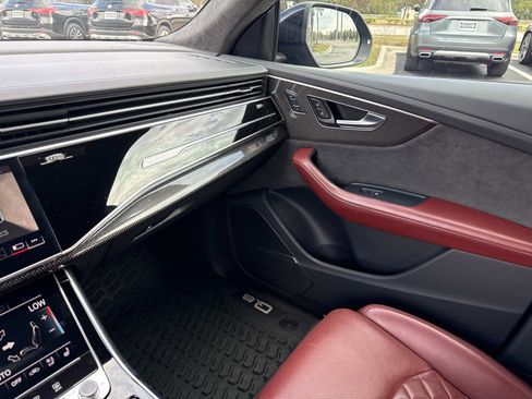 Used 2022 Audi SQ8 Prestige image 25