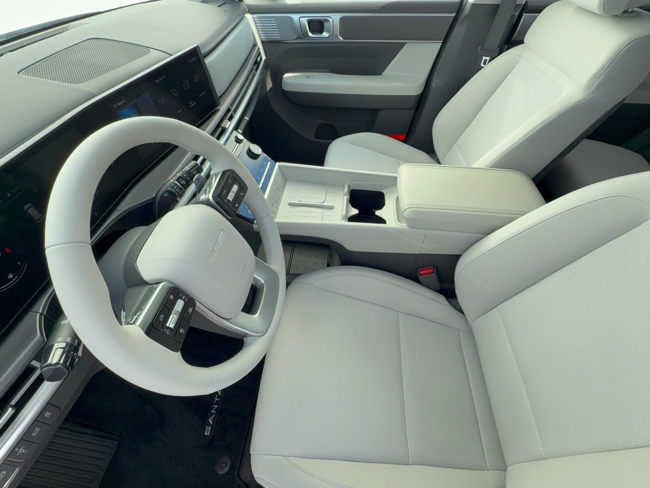Used 2026 Hyundai Santa Fe SE FWD image 5