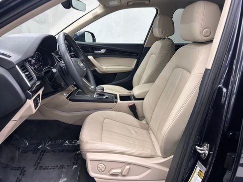 Used 2019 Audi Q5 2.0T Premium Plus w/ Premium Plus Package image 12