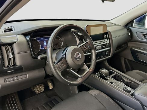 Used 2023 Nissan Pathfinder SV image 18