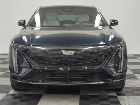 Used 2024 Cadillac Lyriq Sport AWD/4WD image 2