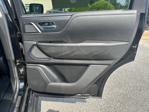 Used 2025 INFINITI QX80 Sensory AWD/4WD image 14