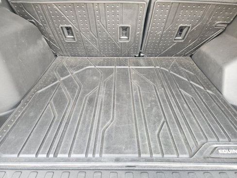 Used 2024 Chevrolet Equinox Premier image 35