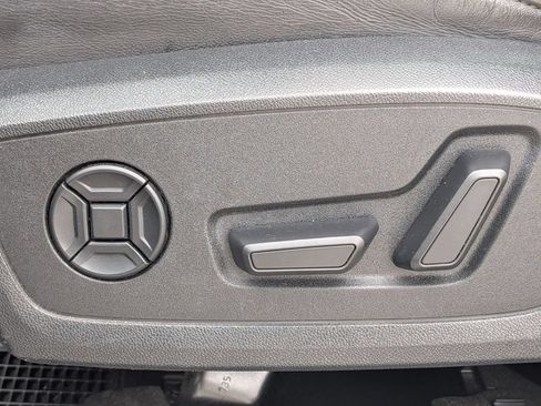 Used 2021 Audi Q3 2.0T Premium Plus w/ Premium Plus Package AWD/4WD image 18