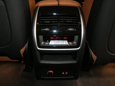 Certified 2023 BMW X7 xDrive40i w/ Executive Package image 20