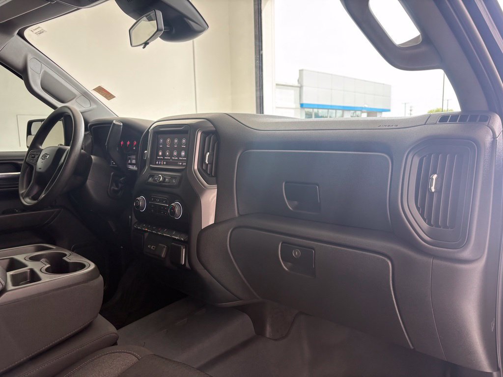 Used 2022 Chevrolet Silverado 1500 Custom Trail Boss w/ LPO, Dark Essentials Package AWD/4WD image 32