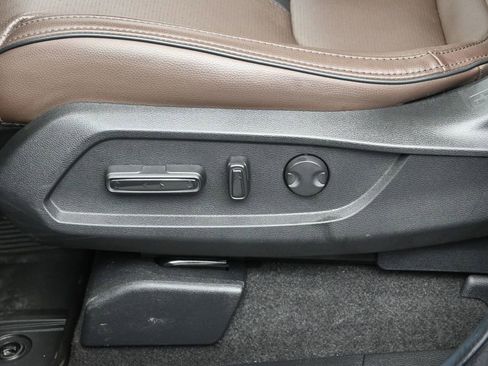 Used 2025 Honda Pilot Elite image 19
