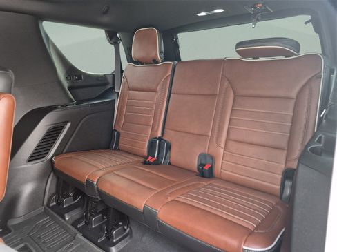 Used 2023 GMC Yukon Denali Ultimate w/ LPO, Floor Liner Package AWD/4WD image 24
