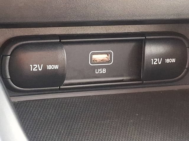 Used 2025 Kia Soul LX w/ LX Technology Package FWD image 24