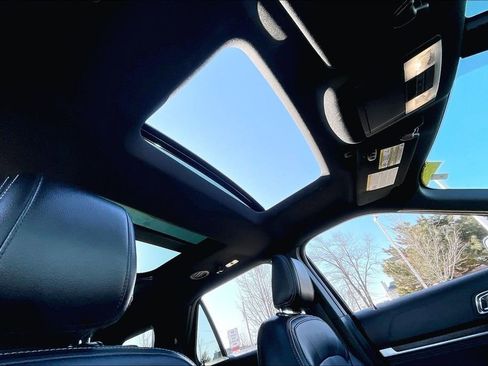 Used 2018 Ford Explorer Limited w/ Equipment Group 301A image 22