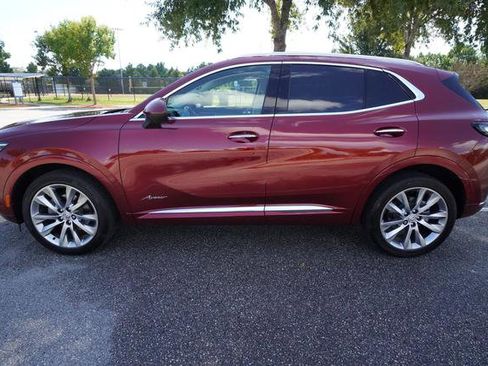 Used 2022 Buick Envision Avenir w/ Technology Package II image 5