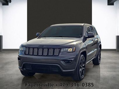 Used 2017 Jeep Grand Cherokee Altitude