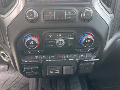 Used 2022 Chevrolet Silverado 2500 LTZ w/ Safety Package AWD/4WD image 26
