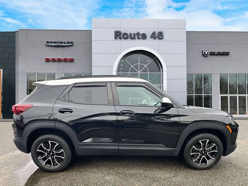 Used 2023 Chevrolet TrailBlazer ACTIV w/ Technology Package AWD/4WD image 6