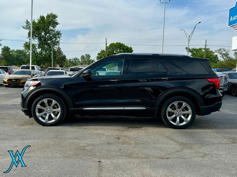 Used 2020 Ford Explorer Platinum w/ Premium Technology Package AWD/4WD image 4