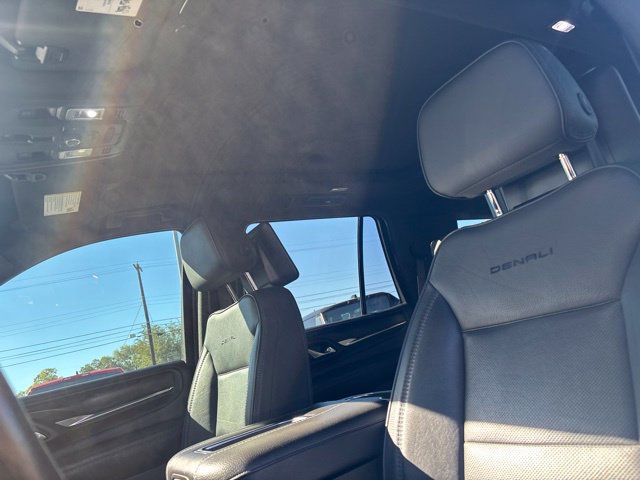 Used 2021 GMC Yukon Denali w/ Denali Ultimate Package AWD/4WD image 13