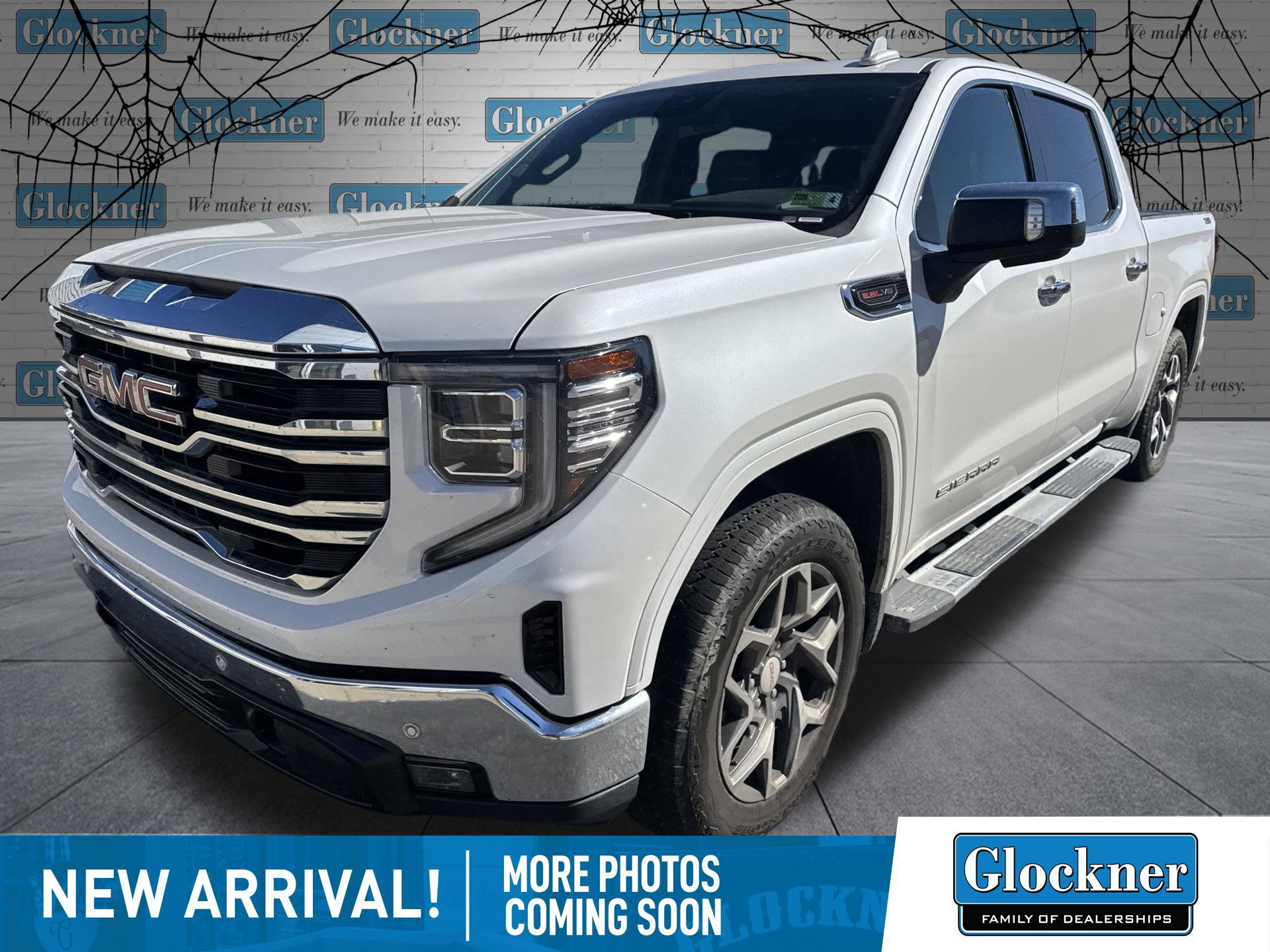 Used 2024 GMC Sierra 1500 SLT w/ SLT Premium Plus Package AWD/4WD image 1