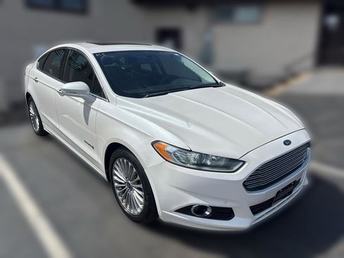 Used 2013 Ford Fusion Titanium FWD image 1