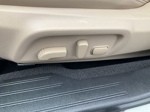 Used 2019 Subaru Outback 2.5i Limited w/ Popular Package #2 image 17