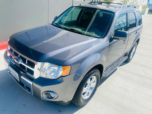 Used 2009 Ford Escape Limited image 2