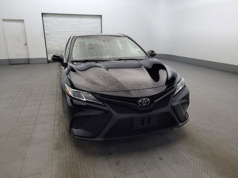 Used 2019 Toyota Camry SE image 14