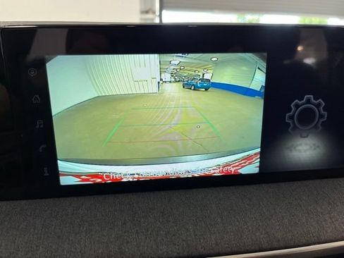 Used 2025 Nissan Kicks SV FWD image 28