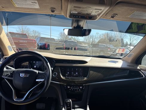 Used 2022 Cadillac XT6 Premium Luxury w/ Platinum Package image 17