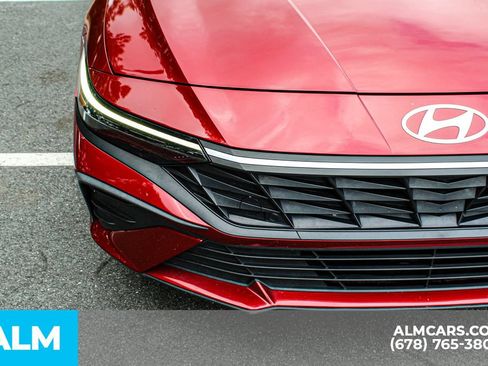 Used 2024 Hyundai Elantra SEL FWD image 11