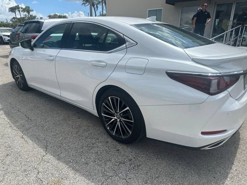 Used 2025 Lexus ES 350 w/ Premium Package FWD image 5