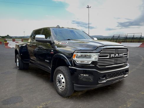 Used 2022 RAM 3500 Laramie AWD/4WD image 2