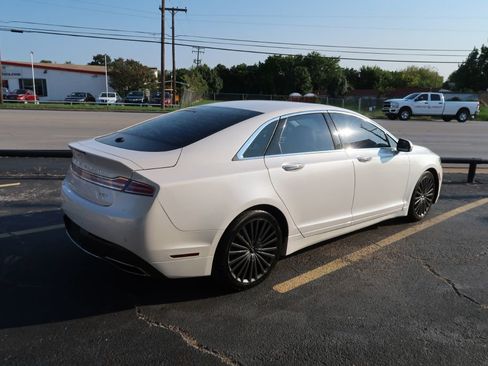 Used 2017 Lincoln MKZ Reserve image 4