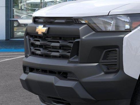 Used 2026 Chevrolet Colorado W/T RWD image 13