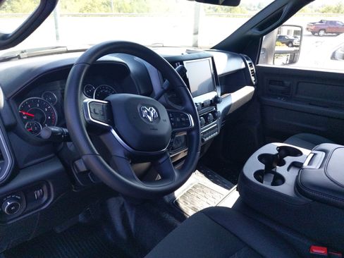 New 2026 RAM 5500 Tradesman w/ Chrome Appearance Group image 12